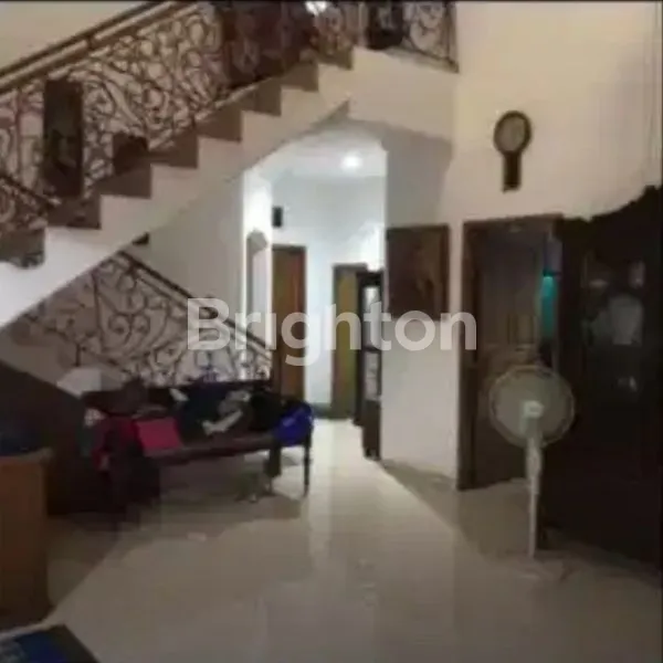 image RUMAH 2 LANTAI DI LOKASI STRATEGIS, PALMERAH, JAKARTA BARAT. (5)