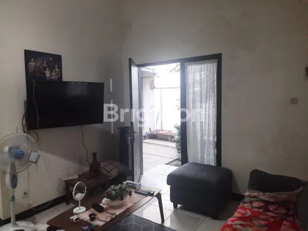 RUMAH 1 LANTAI 3 KAMAR TIDUR 2 KAMAR MANDI DI HARAPAN MULYA REGENCY BEKASI