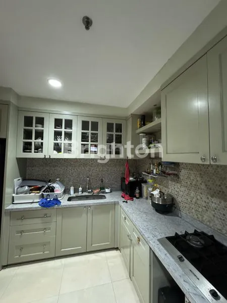 image JUAL CEPAT JUAL MURAHHHH FULL FURNISH APARTEMEN DI KONDO GRAHA FAMILI DEKAT LOOP GRAHA DEKAT PAKUWON MALL (5)