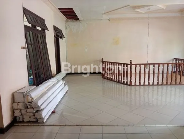 image RUMAH EKSKLUSIF 3 LANTAI DI SIDOKARE ASRI SIDOARJO (8)