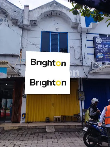 image TEMPAT USAHA AREA KOMPLEK PERUKOAN (1)