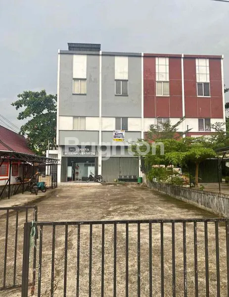RUKO 3 LANTAI STRATEGIS SIAP DITEMPATI JALAN LETJEN SUTOYO PONTIANAK