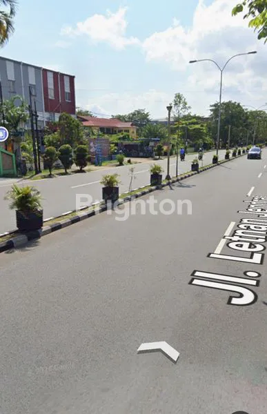 image RUKO 3 LANTAI STRATEGIS SIAP DITEMPATI JALAN LETJEN SUTOYO PONTIANAK (3)