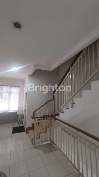 image RUKO DI JUAL SIAP HUNI TANJUNG DUREN JAKARTA BARAT (3)