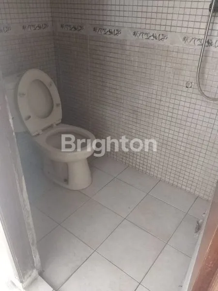 image RUMAH 3 1/2LANTAI DI SUNTER JAYA . (5)