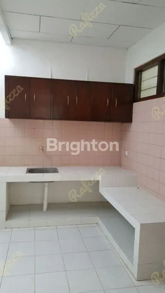 image DISEWA RUMAH DI DAERAH MENTENG DALAM PANCORAN JAKARTA SELATAN (3)