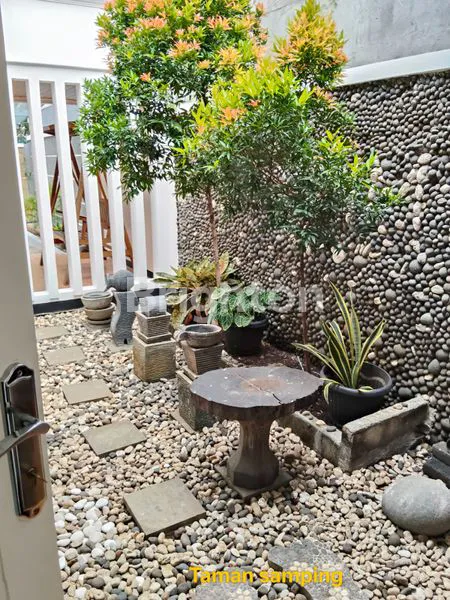 image SEWA RUMAH FULLY FURNISHED KAWASAN PRETISIUS  WIJAYA JAKARTA SELATAN (2)