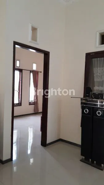 image RUMAH DIKONTRAKKAN 2 LT JALAN LEBAR DAERAH SAWOJAJAR MALANG (6)