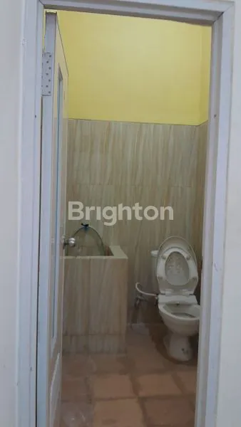 image RUMAH DIKONTRAKKAN 2 LT JALAN LEBAR DAERAH SAWOJAJAR MALANG (7)