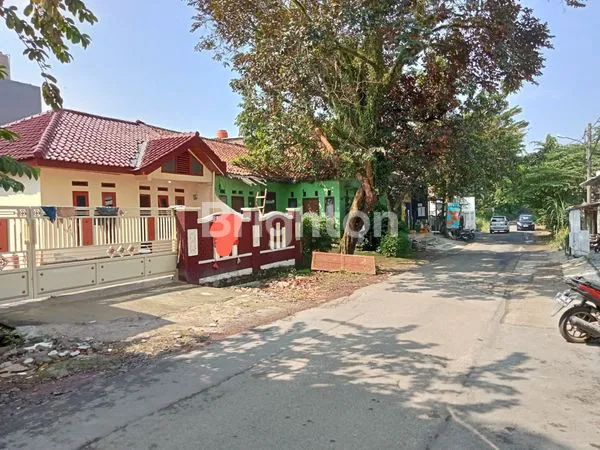 image RUMAH SIAP HUNI DI CILEBUT, LT 120M² HARGA NEGO (1)