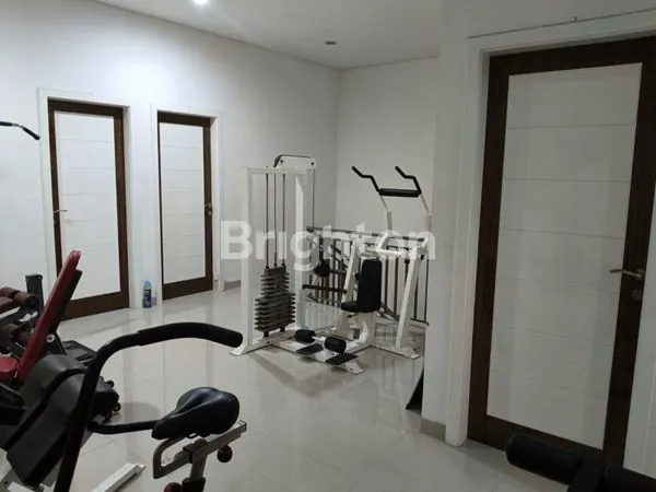 image RUMAH MEWAH 3 LANTAI LT 175M² DI BILLY MOON (7)