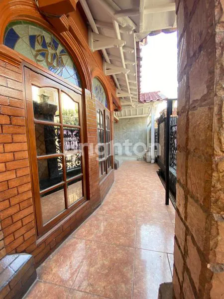 image DIJUAL RUMAH DIDAERAH TEBET JAKARTA SELATAN (2)