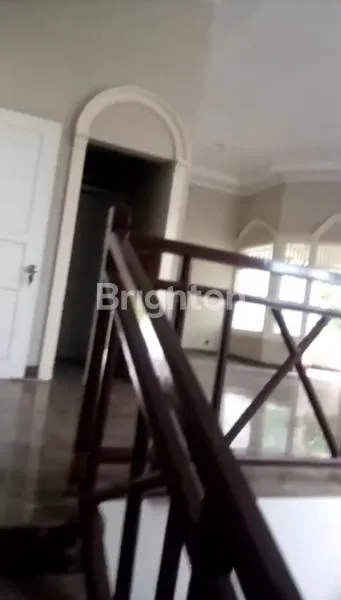 image RUMAH MEWAH LT 553M² DI LEBAK BULUS, HARGA NEGO (7)