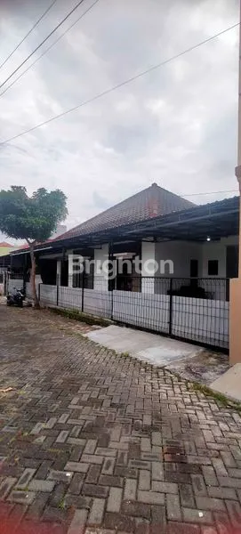 image RUMAH LUAS SIRKULASI UDARA BAGUS PANDANWANGI JARANG ADA ONE GATE SYSTEM SATPAM 24 JAM DEKAT ARAYA (1)