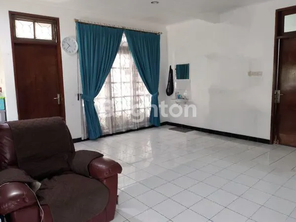 image HARGA TURUN LAGI!!! RUMAH CANTIK SIAP HUNI DIJUAL DI GRIYA CIMANGGIS  : LT: 207 M2 (6)