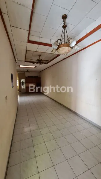 image JUAL PERUMAHAN KAWASAN PREMIUM DEKAT ITC CIPULIR.GANDARIA CITY .ITC PERMATA HIJAU .SUASANA RUMAH NYAMAN ASRI HADAP TAMAN . 2 ROW MOBIL BEBAS BANJIR . (3)