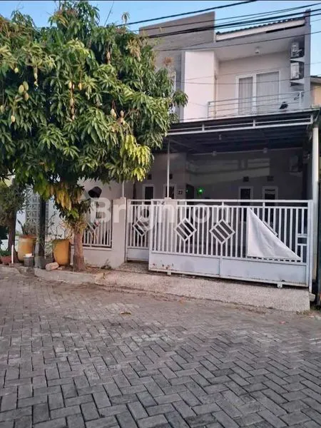 image DIJUAL CEPAT RUMAH BAGUS SIAP HUNI DI DAERAH DEKAT MERR, SELANGKAH KE PAKUWON CITY MALL (1)