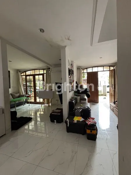 image DIJUAL RUMAH STRATEGI DI BINTARO JAYA  (5)