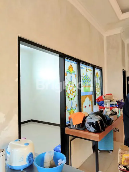 image RUMAH LUAS BAGUS STRATEGIS MERUYA JAKARTA BARAT (5)