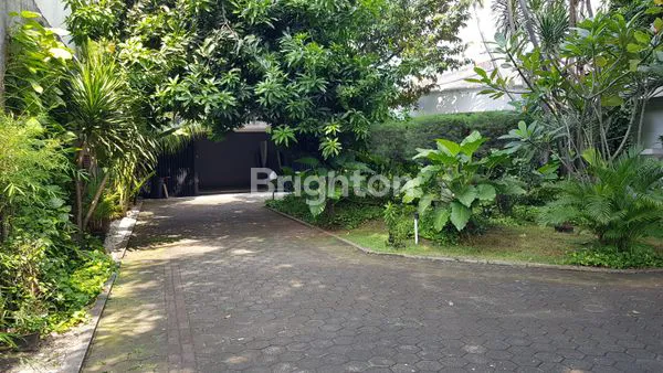 image RUMAH MEWAH SIAP HUNI KEMANGGISAN JAKARTA BARAT (7)