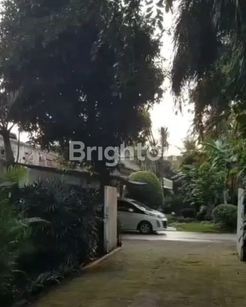 image RUMAH MEWAH SIAP HUNI KEMANGGISAN JAKARTA BARAT (6)