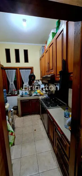 image RUMAH 3 LANTAI ASRI DI CIPULIR PERMAI, KEBAYORAN LAMA (4)