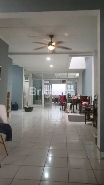 image RUMAH SIAP HUNI DI LEBAK BULUS. TERSEDIA BALKON DEPAN BELAKANG (3)