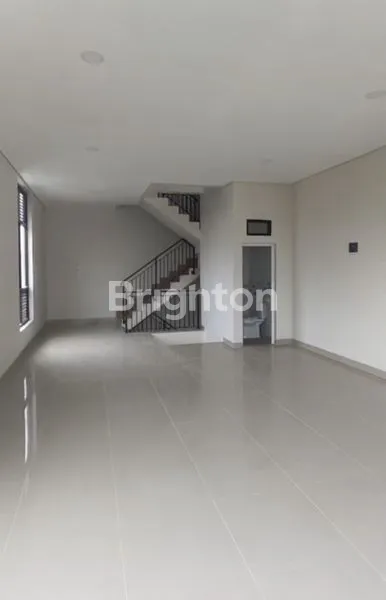 image RUKO STRATEGIS HOOK 3,5 LANTAI PINGGIR JALAN AREA KOMERSIL, TAMAN RATU , DEKAT GREENVILLE, TANJUNG DUREN , JALAN  PANJANG, JAKARTA BARAT  (5)