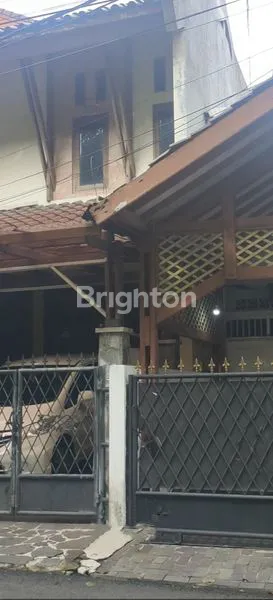 image JUAL PERUMAHAN KAWASAN PREMIUM DEKAT ITC CIPULIR.GANDARIA CITY .ITC PERMATA HIJAU .SUASANA RUMAH NYAMAN ASRI HADAP TAMAN . 2 ROW MOBIL BEBAS BANJIR . (7)