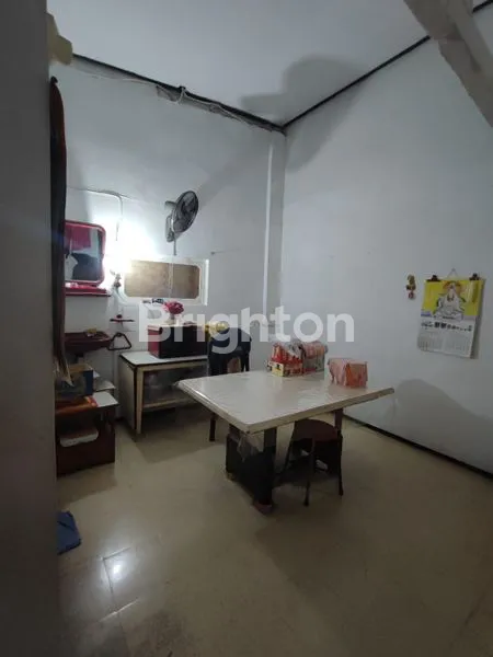 image RUMAH BESAR LT 456M² DI JALAN UTAMA SIDOARJO (5)