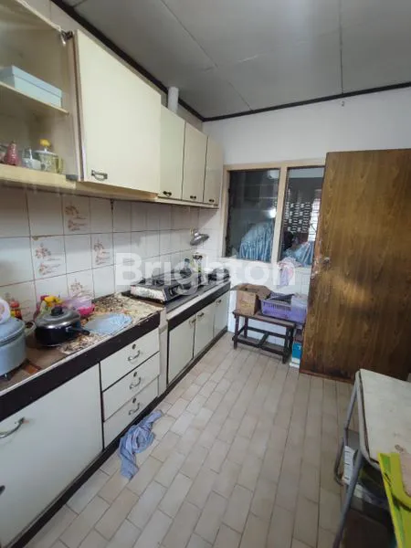 image RUMAH BESAR LT 456M² DI JALAN UTAMA SIDOARJO (7)