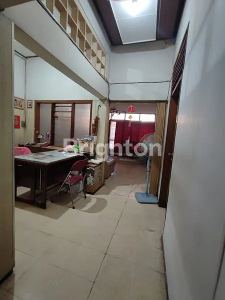 image RUMAH BESAR LT 456M² DI JALAN UTAMA SIDOARJO (6)