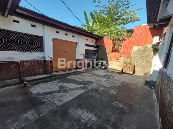 image RUMAH BESAR LT 456M² DI JALAN UTAMA SIDOARJO (8)