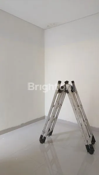 image LOKASI STRATEGIS DEKAT MALL ,RUMAH 2 LANTAI DI CLUSTER SAMARA METLAND TRANSYOGI , CILEUNGSI, BOGOR,JAWA BARAT (3)