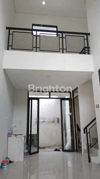 image LOKASI STRATEGIS DEKAT MALL ,RUMAH 2 LANTAI DI CLUSTER SAMARA METLAND TRANSYOGI , CILEUNGSI, BOGOR,JAWA BARAT (2)