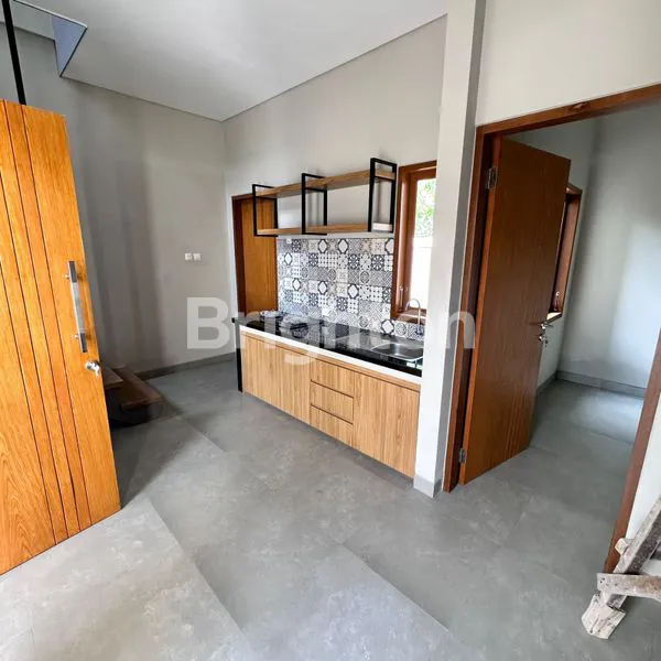 image RUMAH 2 LANTAI SHM DEKAT LIVING WORLD, 3 KT (3)