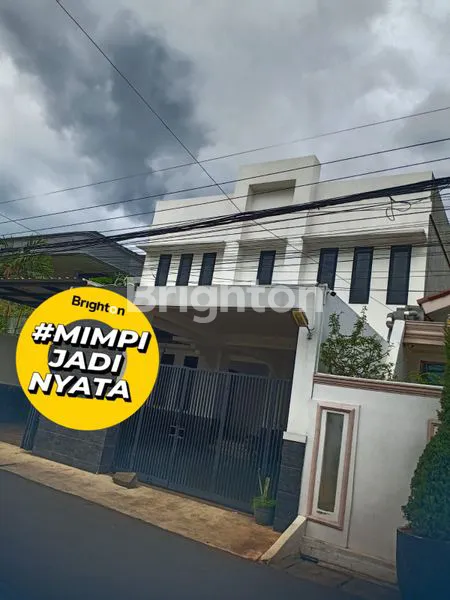 image RUMAH 2 LANTAI LUAS DAN ELEGAN (1)