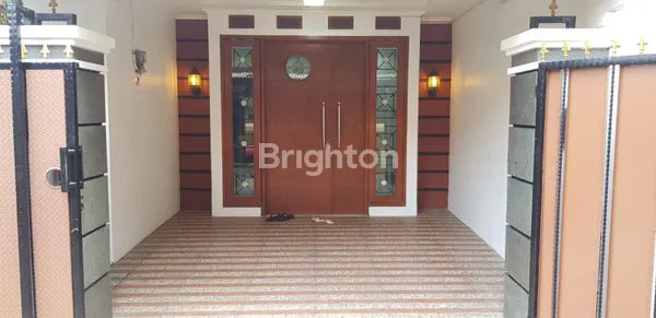 image RUMAH 3 LANTAI SIAP HUNI, LT 77M² DI TANJUNG DUREN (1)