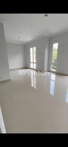 image RUMAH MEWAH 2 LT DI GRANADA ALICANTE GADING SERPONG TANGERANG  (7)