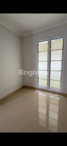 image RUMAH MEWAH 2 LT DI GRANADA ALICANTE GADING SERPONG TANGERANG  (5)