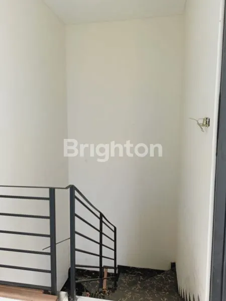 image *RUMAH MINIMALIS GRESS MULYOSARI LEBAR 8 DEKAT RAYA MULYOSARI, PAKUWON CITY, SUTOREJO* (7)