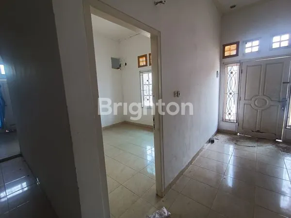 image RUMAH HOOK 3KT DI KOMPLEK BUKIT SUKATANI, PALEMBANG (3)