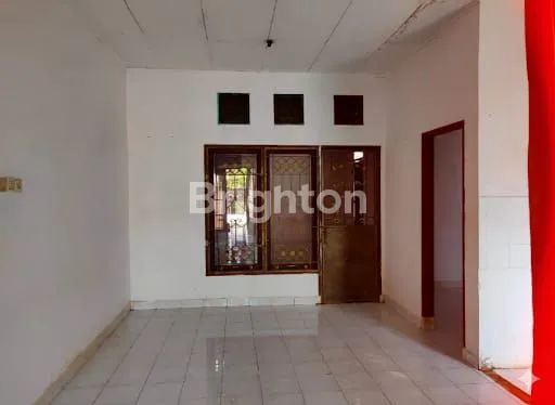 image DISEWAKAN RUMAH NYAMAN TYPE 75 | 3 KT | LOKASI STRATEGIS | DEKAT MINIMARKET (7)