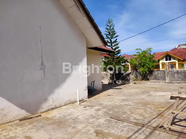 image DISEWAKAN RUMAH NYAMAN TYPE 75 | 3 KT | LOKASI STRATEGIS | DEKAT MINIMARKET (3)