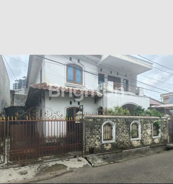 image RUMAH 2 LANTAI DI LOKASI STRATEGIS, PALMERAH, JAKARTA BARAT. (1)