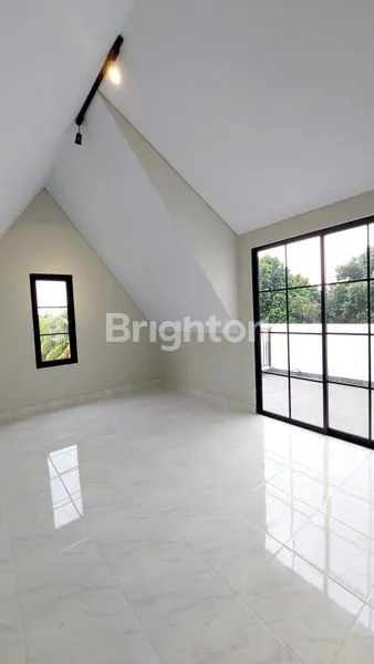 image RUMAH 3 LANTAI BRAND-NEW MODERN FARM HOUSE JAGAKARSA JAKARTA SELATAN (5)