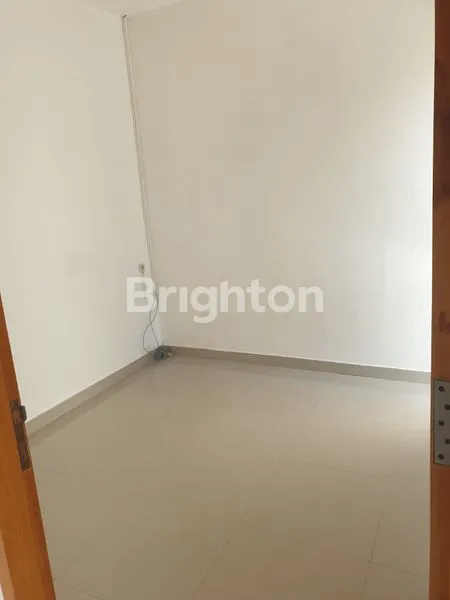 image RUMAH EKSLUSIF 2 LANTAI DI PIDADA DENGAN DESAIN MODERN, LINGKUNGAN NYAMAN DAN RAPI. SANGAT COCOK UNTUK HUNIAN KELUARGA MAUPUN INVESTASI. (6)