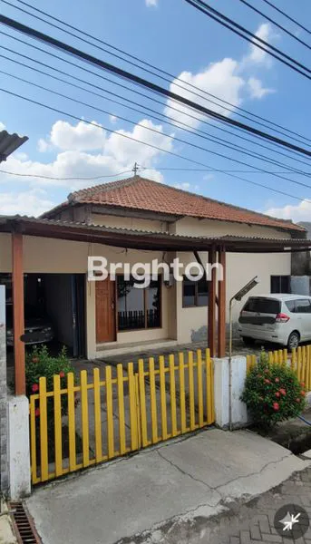 image RUMAH HALAMAN LUAS DI TANAH MAS (1)