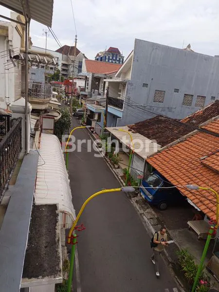 image SIAP CUAN! RUMAH KOS 6 KT SELANGKAH KE PARAGON MALL PEMUDA (8)