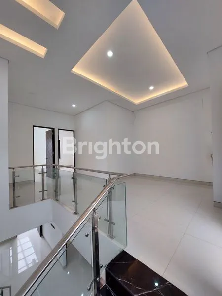 image RUMAH BARU 2 LANTAI DARMO PERMAI, SURABAYA BARAT. DEKAT RAYA HR. MUHAMMAD - MAYJEND SUNGKONO - TOL SATELIT - KUPANG INDAH - KUPANG JAYA, DLL.\N (3)